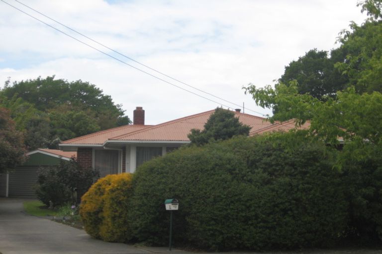 Photo of property in 12 Blossomdale Place, Bishopdale, Christchurch, 8053