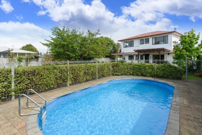 Photo of property in 231a Warwick Road, Mayfair, Hastings, 4122