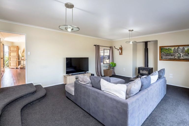 Photo of property in 106 Pacific Drive, Fitzherbert, Palmerston North, 4410