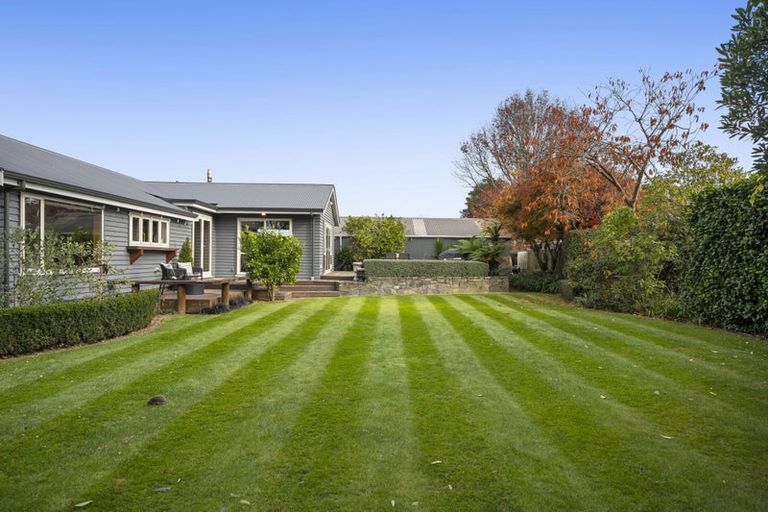 Photo of property in 8 Croziers Road, St Albans, Christchurch, 8052