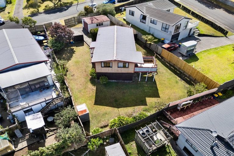 Photo of property in 26 Hale Crescent, Bayview, Auckland, 0629
