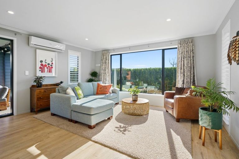 Photo of property in 33 Rose Leigh Drive, Cambridge, 3434