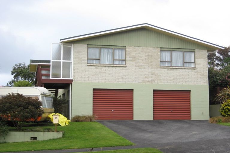 Photo of property in 15 Tiverton Crescent, Whalers Gate, New Plymouth, 4310