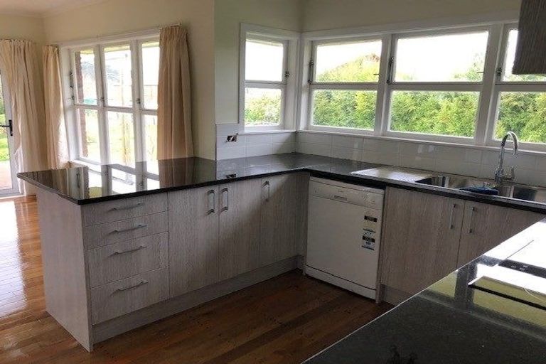 Photo of property in 263 Riverhead Road, Riverhead, Kumeu, 0892