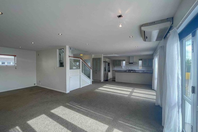 Photo of property in 88 Brockworth Place, Riccarton, Christchurch, 8011