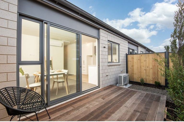 Photo of property in 73 Gordon Road, Mosgiel, 9024