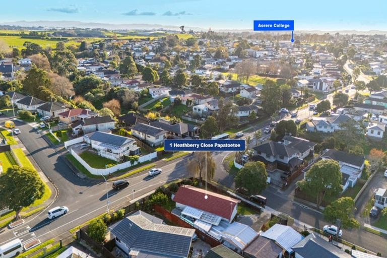 Photo of property in 1 Heathberry Close, Papatoetoe, Auckland, 2025
