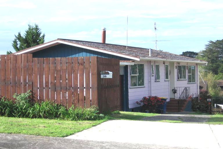 Photo of property in 38 Fitzwater Place, Henderson, Auckland, 0612