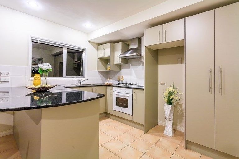 Photo of property in 19 East Coast Road, Milford, Auckland, 0620