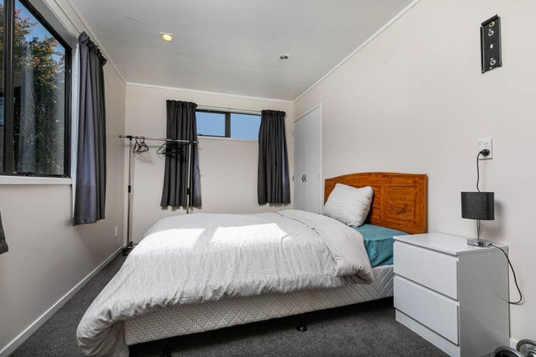 Photo of property in 125 Solar Road, Glen Eden, Auckland, 0602