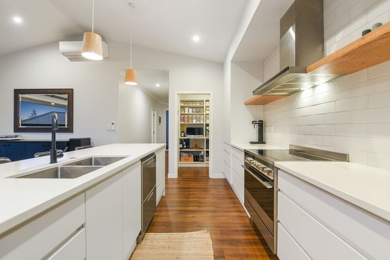 Photo of property in 24 Clifford Close, Leamington, Cambridge, 3432