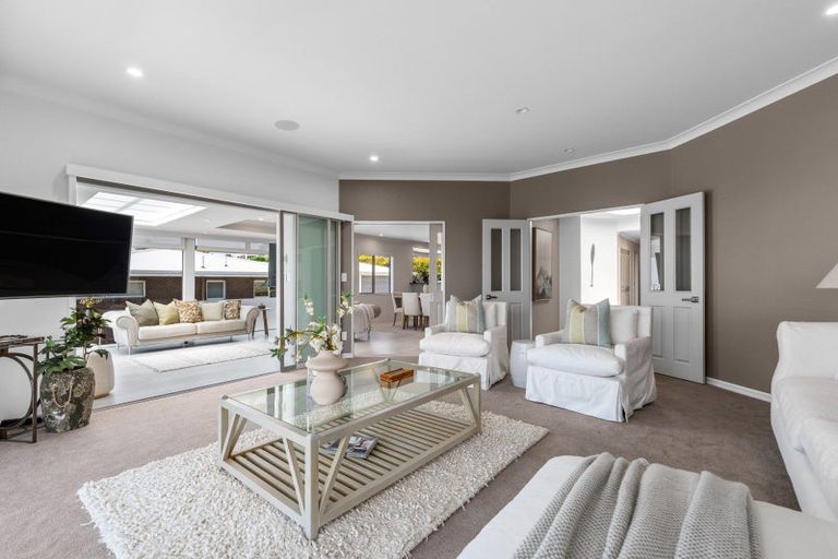 Photo of property in 3 Seaview Road, Otumoetai, Tauranga, 3110