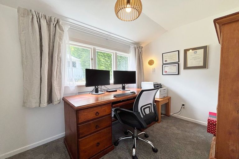 Photo of property in 108 Dyers Pass Road, Cashmere, Christchurch, 8022