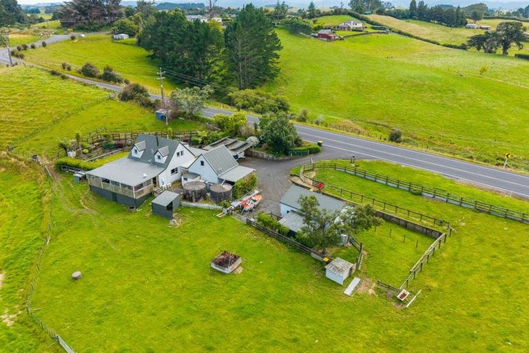 Photo of property in 613 Paparata Road, Bombay, 2675