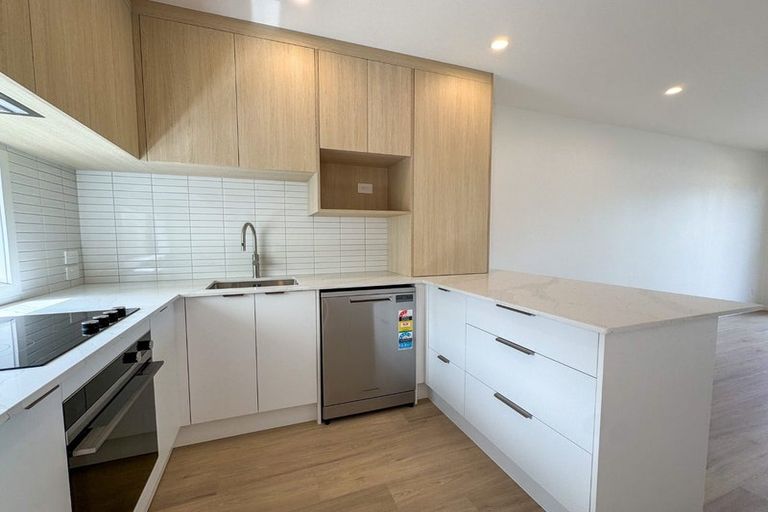 Photo of property in 30d Flaxdale Street, Birkdale, Auckland, 0626