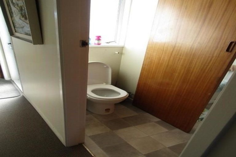 Photo of property in 69 Tamatea Road, Taupo, 3330