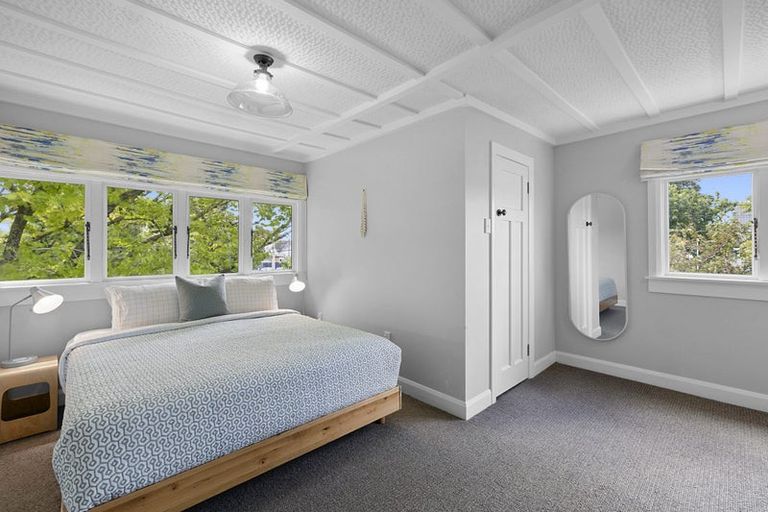 Photo of property in 54 Barrett Street, Westown, New Plymouth, 4310