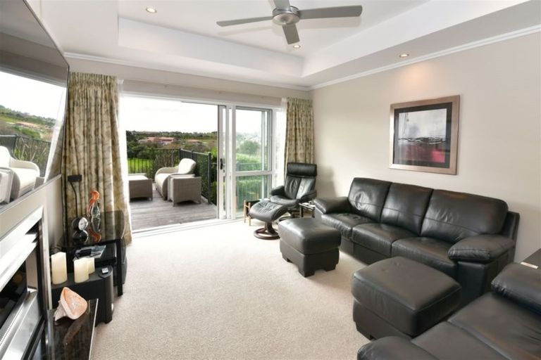 Photo of property in 2 Bella Vista Drive, Gulf Harbour, Whangaparaoa, 0930