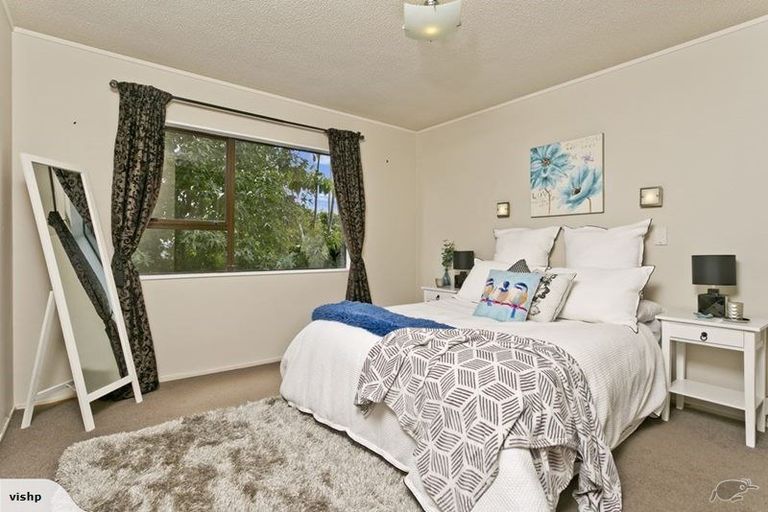Photo of property in 2/96a Birkdale Road, Birkdale, Auckland, 0626