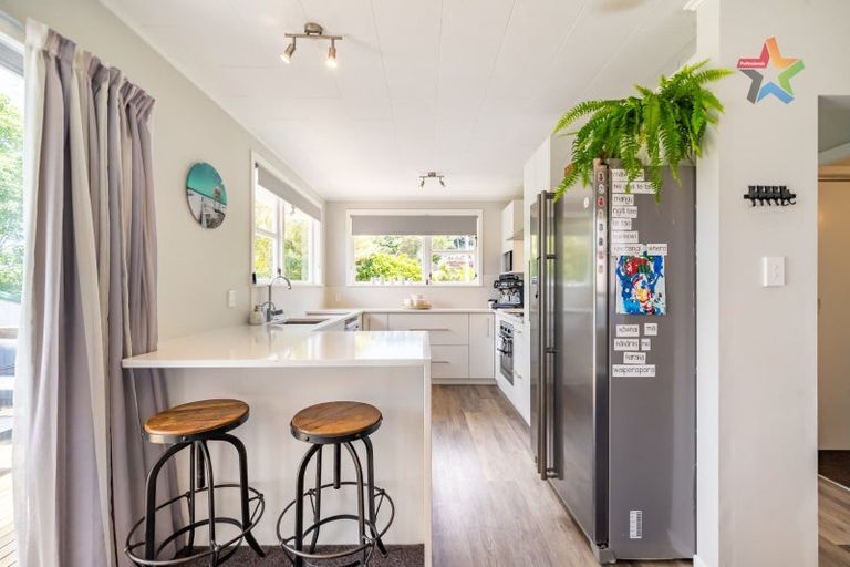 Photo of property in 54 Kairimu Street, Stokes Valley, Lower Hutt, 5019