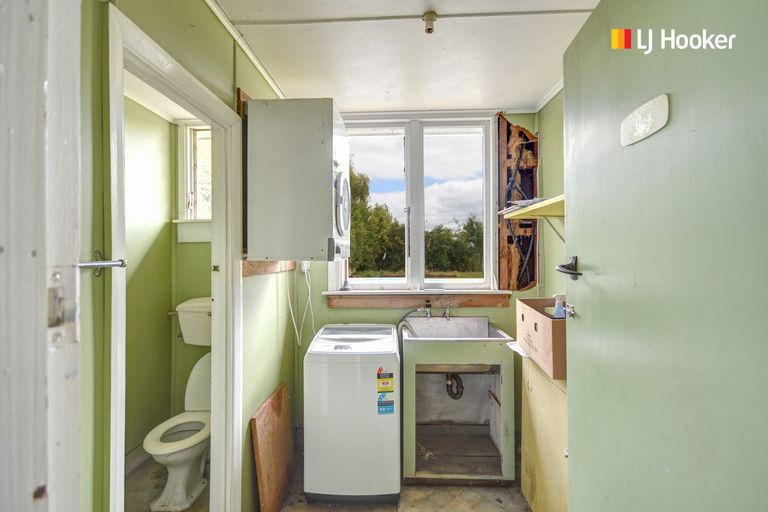 Photo of property in 41 Greenwich Street, Waihola, Milton, 9073