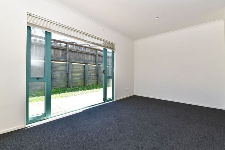 Photo of property in 16 Clea View, Gulf Harbour, Whangaparaoa, 0930
