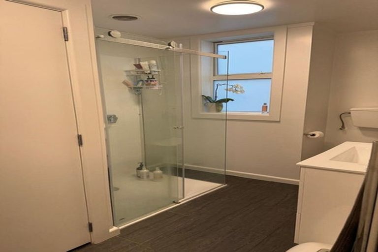 Photo of property in 25 Sugarloaf Road, Brooklyn, Wellington, 6021