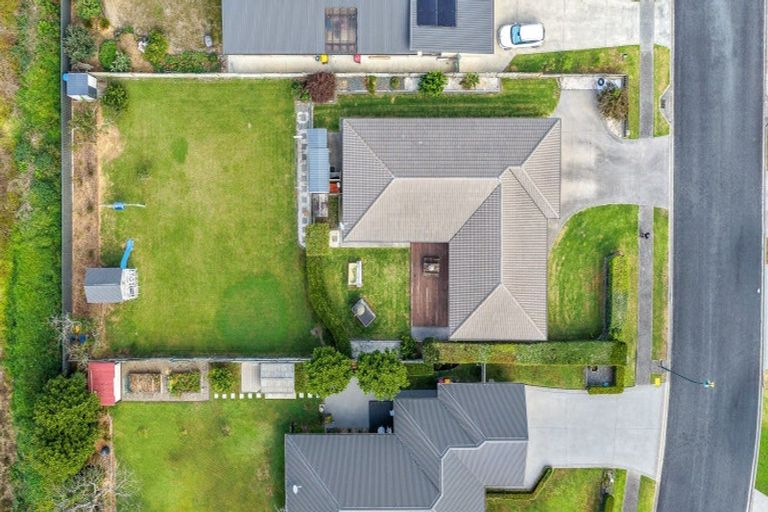 Photo of property in 15 Benner Drive, Ngatea, 3503