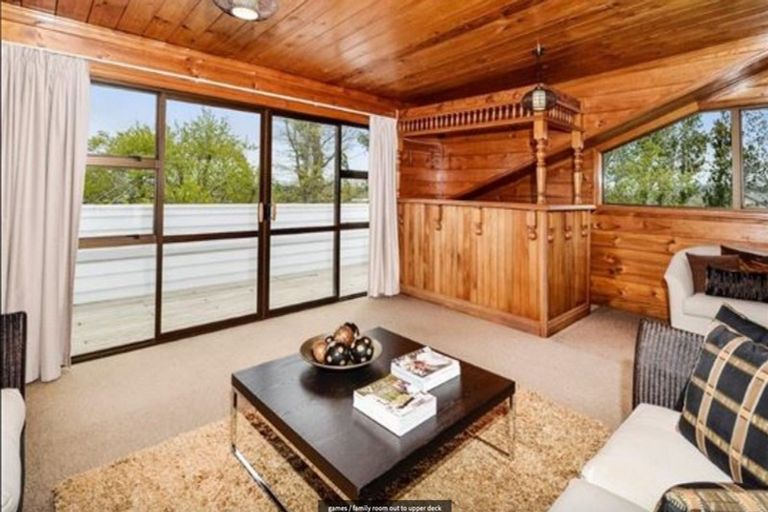 Photo of property in 263 Old North Road, Kumeu, 0892