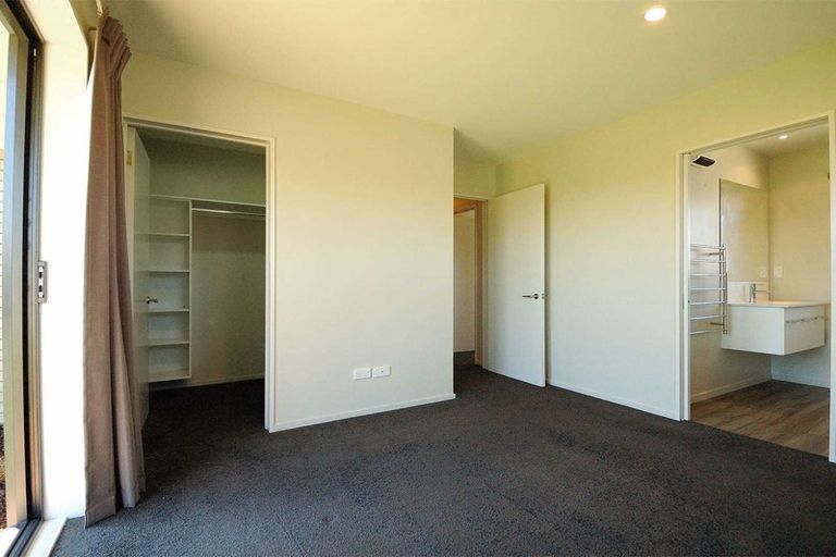 Photo of property in 17 Sequoia Way, Rangiora, 7400