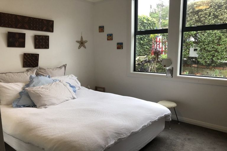 Photo of property in 28 Hiropi Street, Newtown, Wellington, 6021