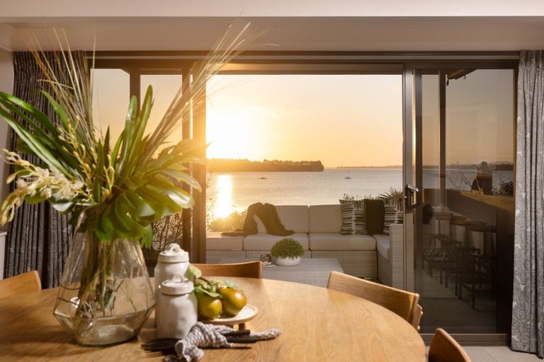 Photo of property in 17 Tinopai Drive, Omokoroa, 3114