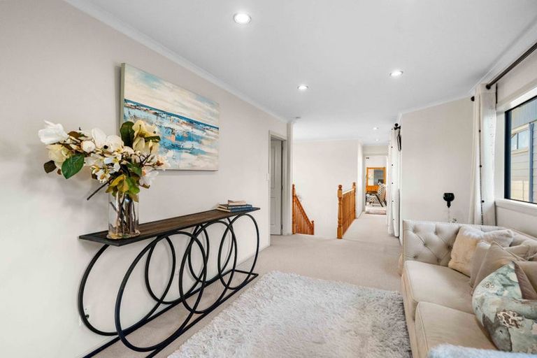 Photo of property in 22a Marvon Downs Avenue, Pakuranga Heights, Auckland, 2010