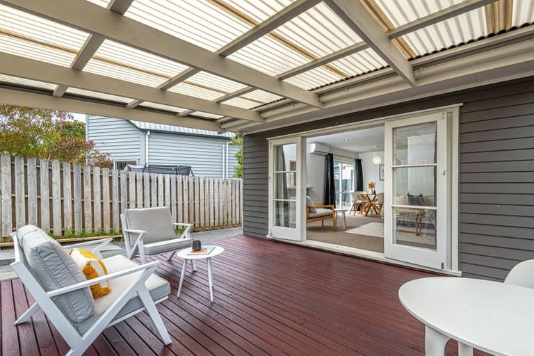 Photo of property in 14a Saffron Street, Birkdale, Auckland, 0626