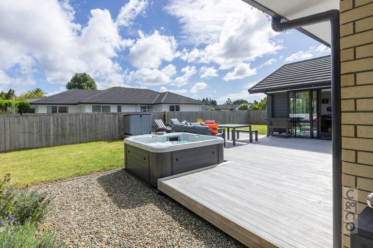 Photo of property in 28 Leebank Crescent, Riverhead, 0820