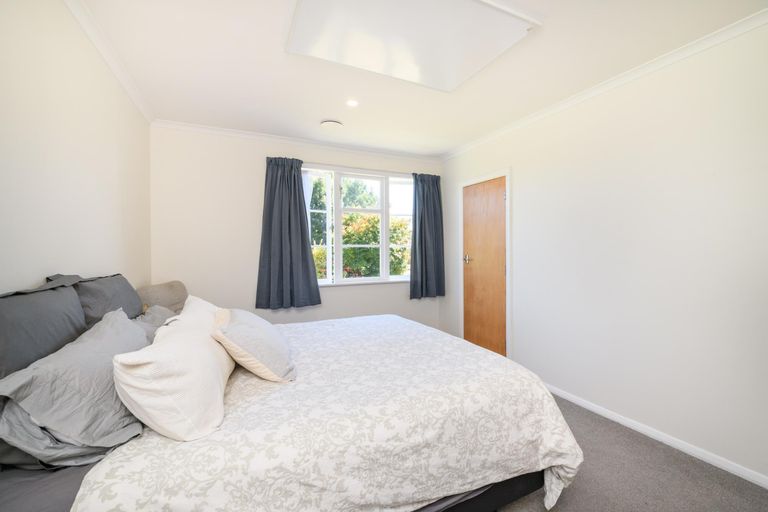 Photo of property in 140 Rangiora Avenue, Roslyn, Palmerston North, 4414