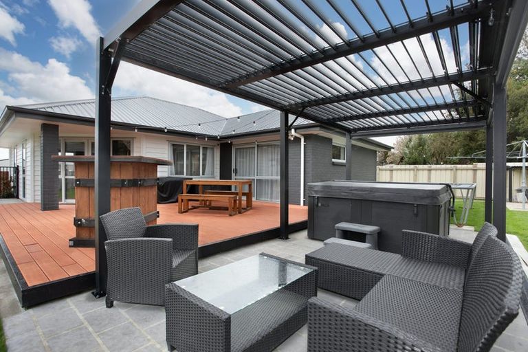 Photo of property in 3 Guthrie Court, Bulls, 4818