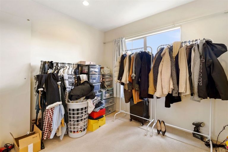 Photo of property in 3/6 Nimstedt Avenue, Oteha, Auckland, 0632