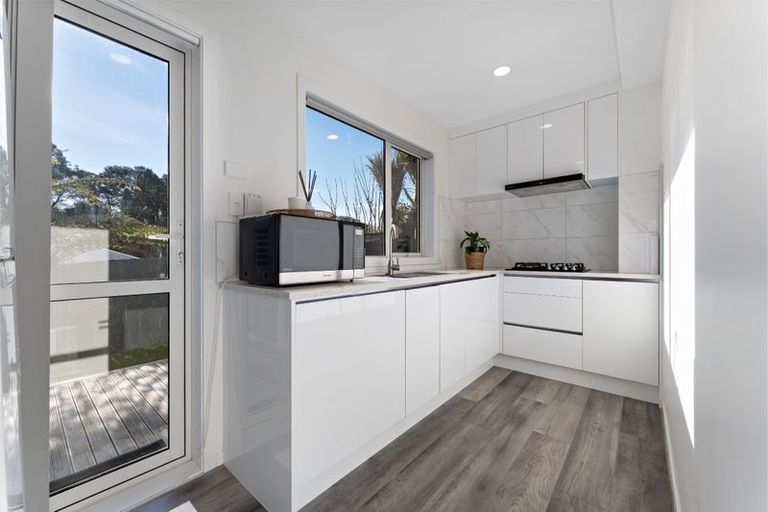 Photo of property in 24 Glendene Avenue, Glendene, Auckland, 0602