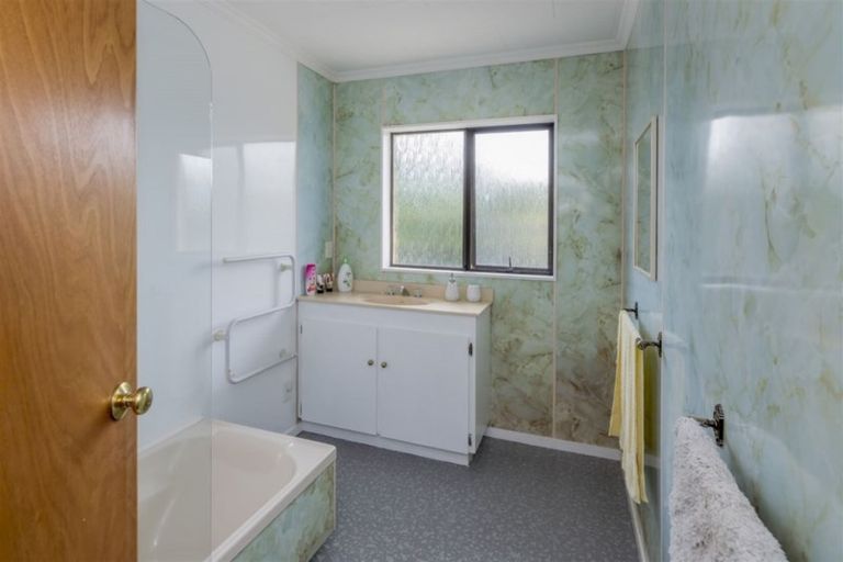 Photo of property in 61 Lupin Road, Otaki, 5512