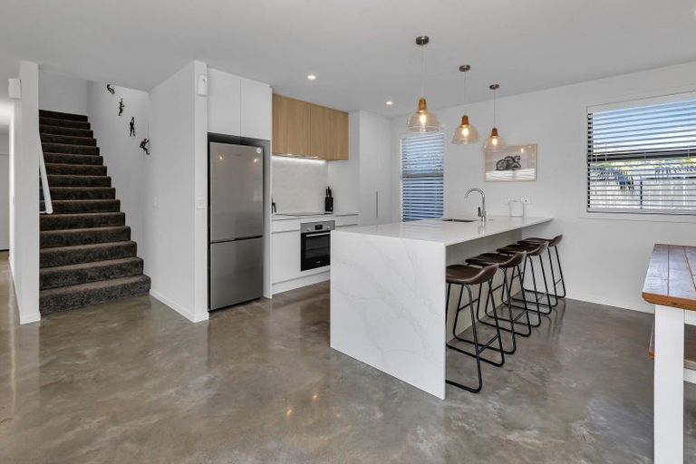 Photo of property in 11 Olney Court, One Tree Point, 0118