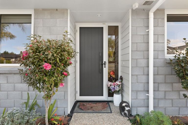 Photo of property in 16 Benmore Crescent, Pyes Pa, Tauranga, 3112