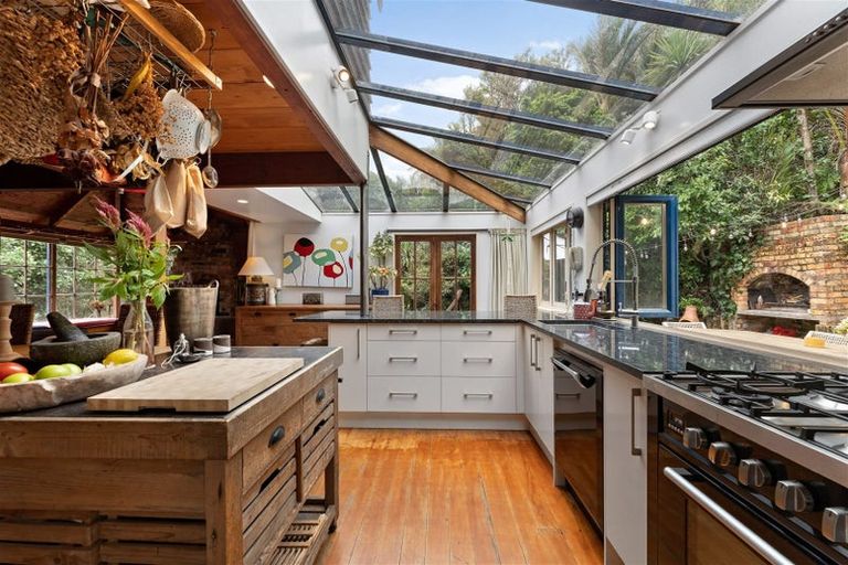 Photo of property in 53 Hamilton Road, Waimauku, 0881