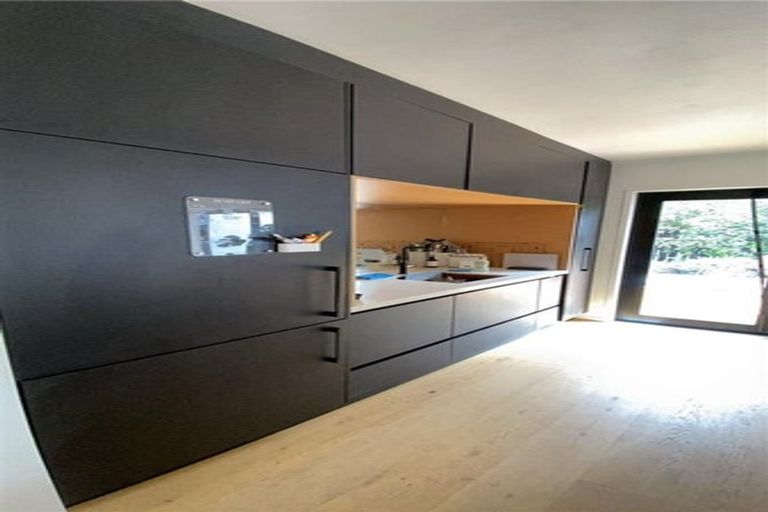 Photo of property in 3/246 Lake Road, Hauraki, Auckland, 0622