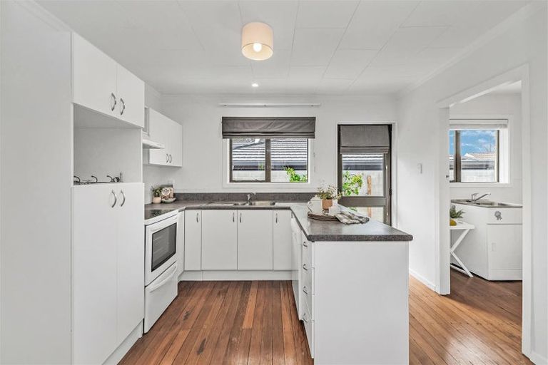 Photo of property in 12 Oakhurst Place, Russley, Christchurch, 8042