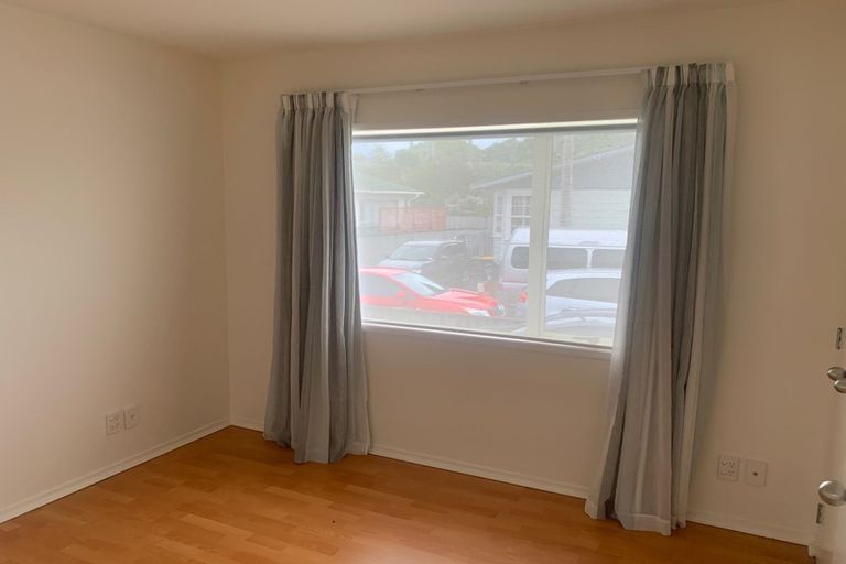 Photo of property in 164a Sunnynook Road, Sunnynook, Auckland, 0620