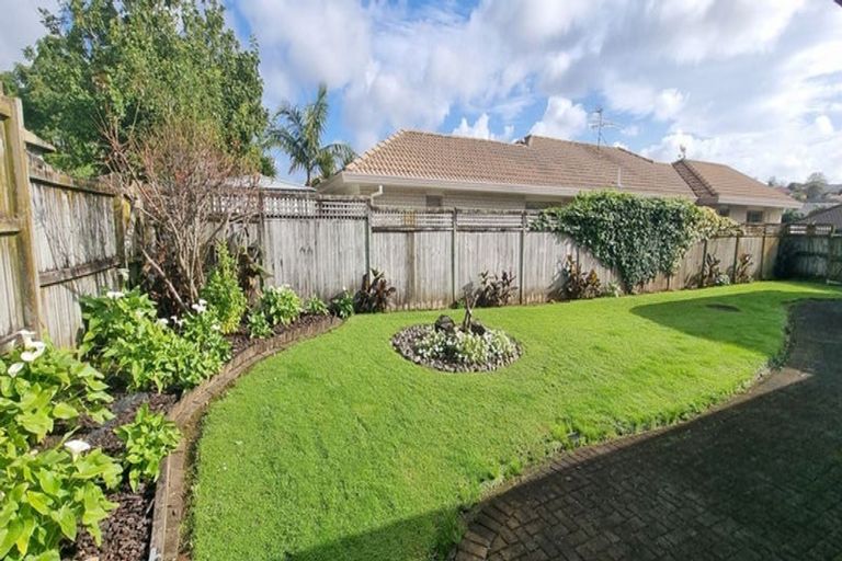Photo of property in 118 Meadowland Drive, Somerville, Auckland, 2014