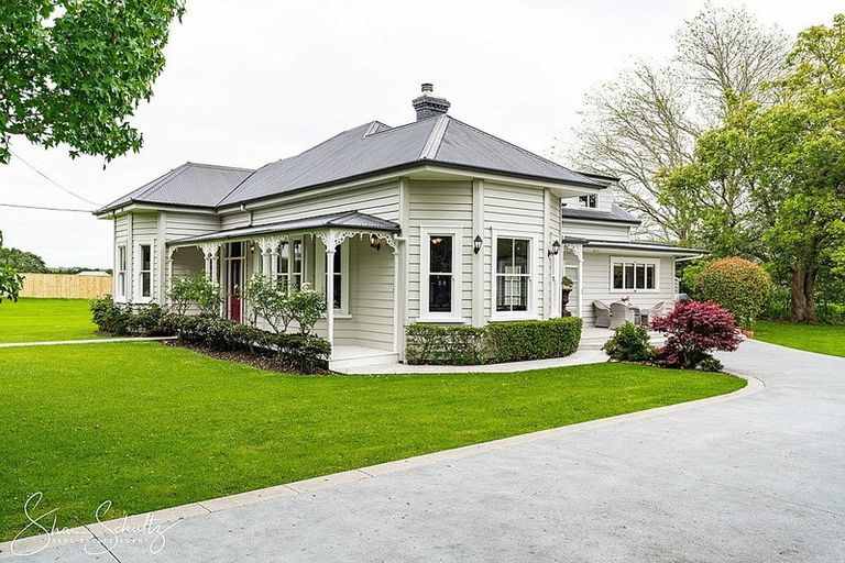 Photo of property in 31 Franklin Road, Paparoa, 0571