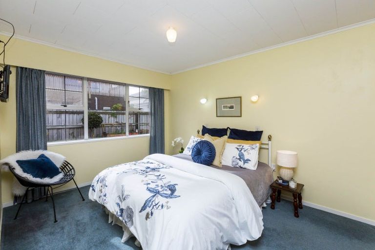 Photo of property in 41c Ludlam Crescent, Woburn, Lower Hutt, 5010