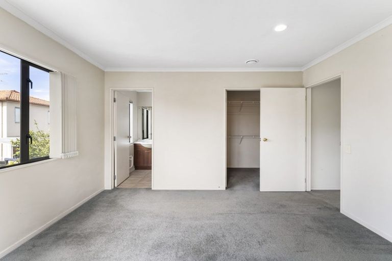 Photo of property in 24 Sheddings Lane, East Tamaki, Auckland, 2016